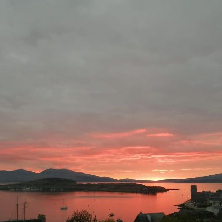 Central Oban Studio With Stunning View Luaran gambar