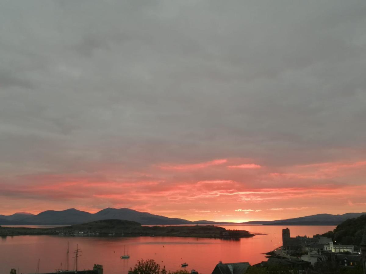 Central Oban Studio With Stunning View Luaran gambar